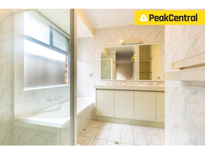 5 Millcroft Elbow, Jandakot WA 6164