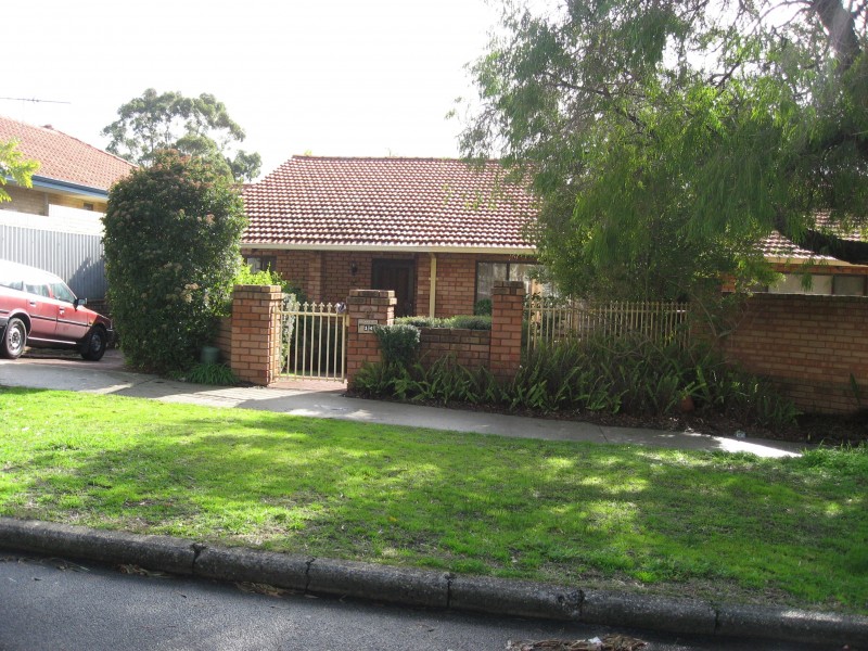 14 Ness Road, Applecross WA 6153