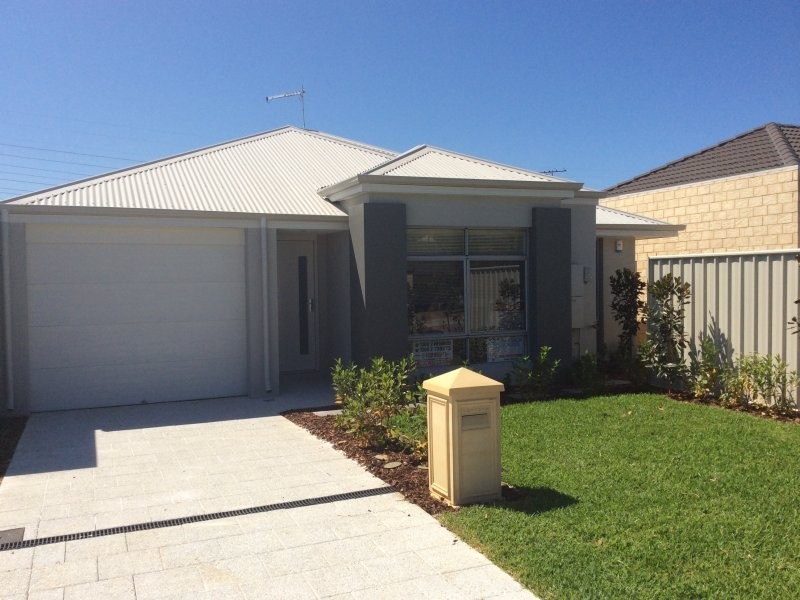 29A Barfield Road, Hammond Park WA 6164