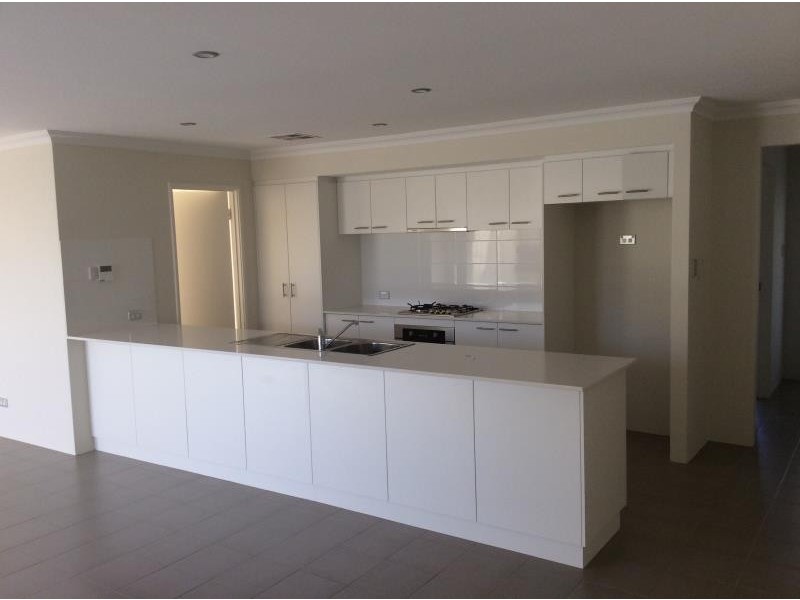 29A Barfield Road, Hammond Park WA 6164