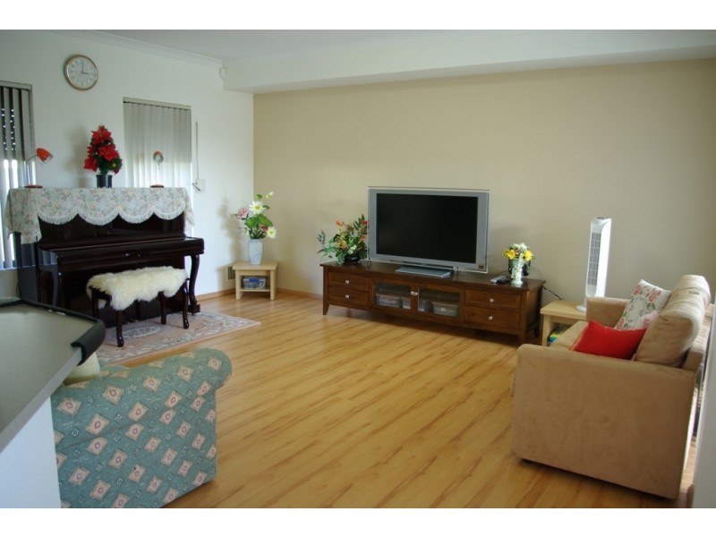 1C Sheringham Bend, Success WA 6164