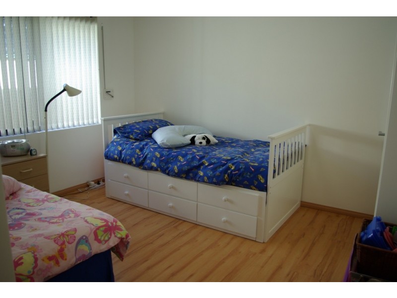 1C Sheringham Bend, Success WA 6164