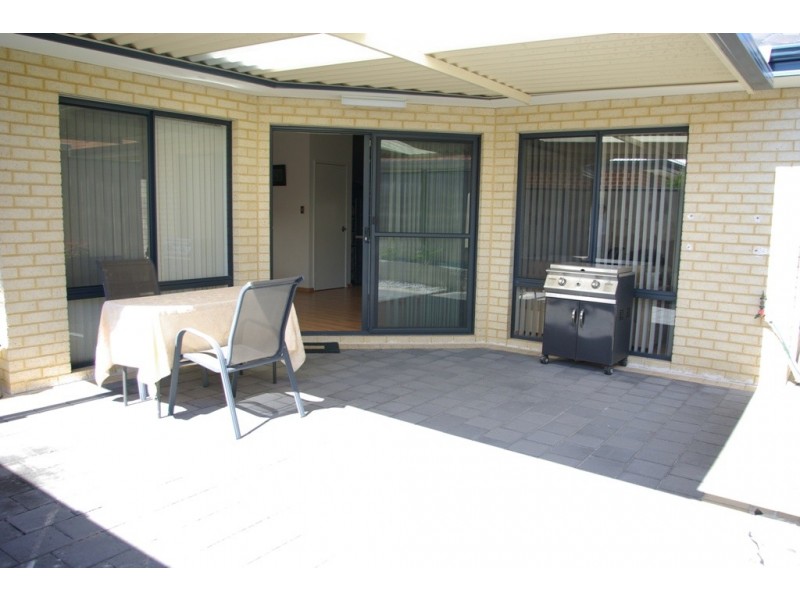 1C Sheringham Bend, Success WA 6164