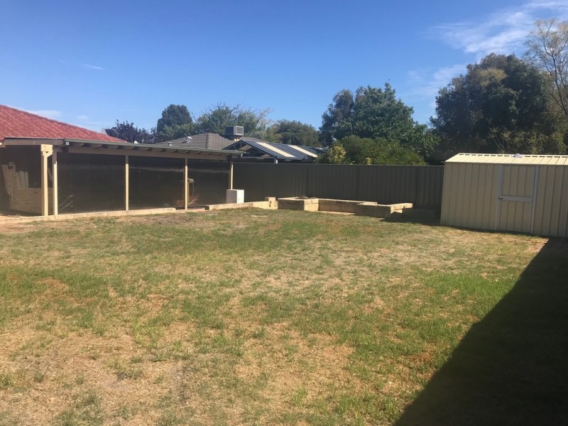 4 Daley Close, Atwell WA 6164