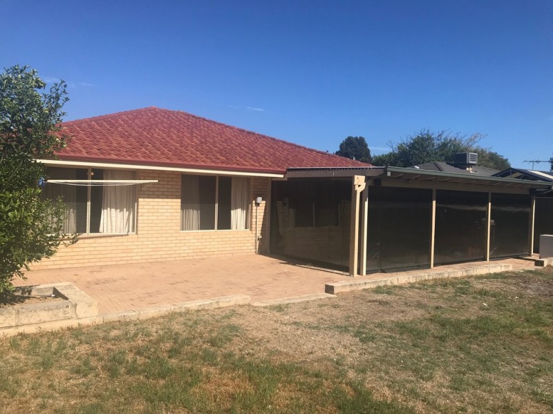 4 Daley Close, Atwell WA 6164