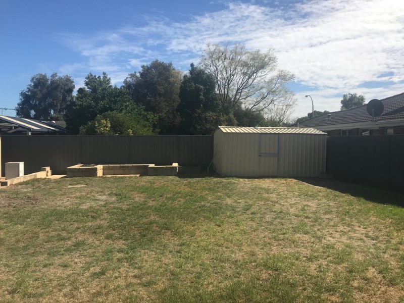 4 Daley Close, Atwell WA 6164