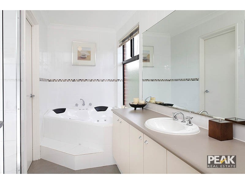 30 Pindan Elbow, Atwell WA 6164
