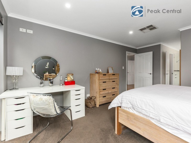 14 Rutherford Entrance, Success WA 6164