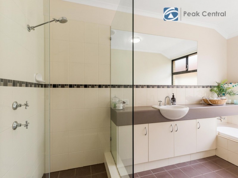 14 Rutherford Entrance, Success WA 6164