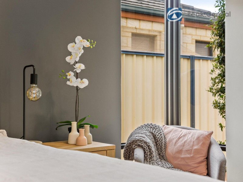 14 Rutherford Entrance, Success WA 6164