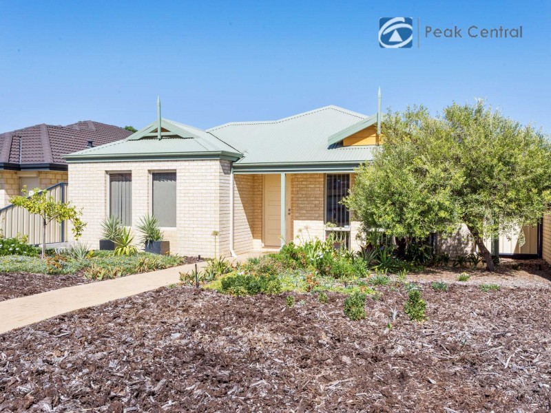 19 Sweetwater Bend, Success WA 6164