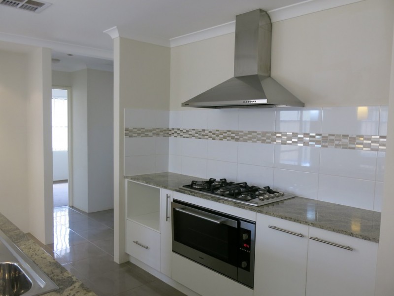 25 Rutherford Entrance, Success WA 6164