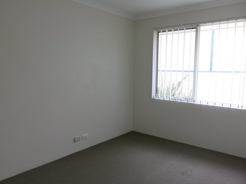 25 Rutherford Entrance, Success WA 6164