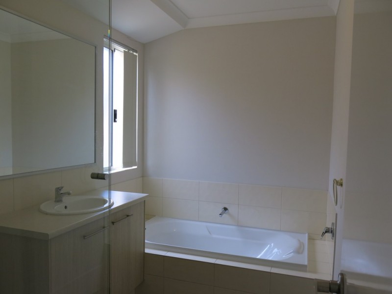 25 Rutherford Entrance, Success WA 6164