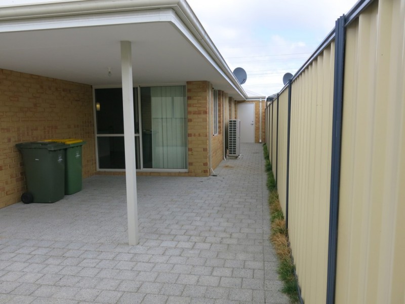 25 Rutherford Entrance, Success WA 6164