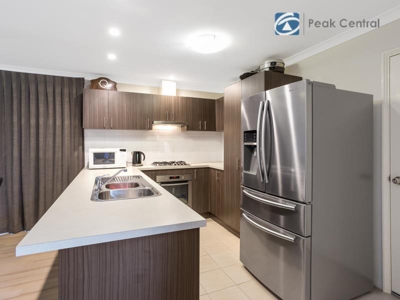 18 Fertito Entrance, Success WA 6164