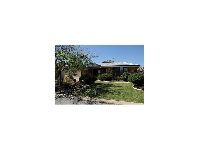 11 Tozer Loop, Atwell WA 6164