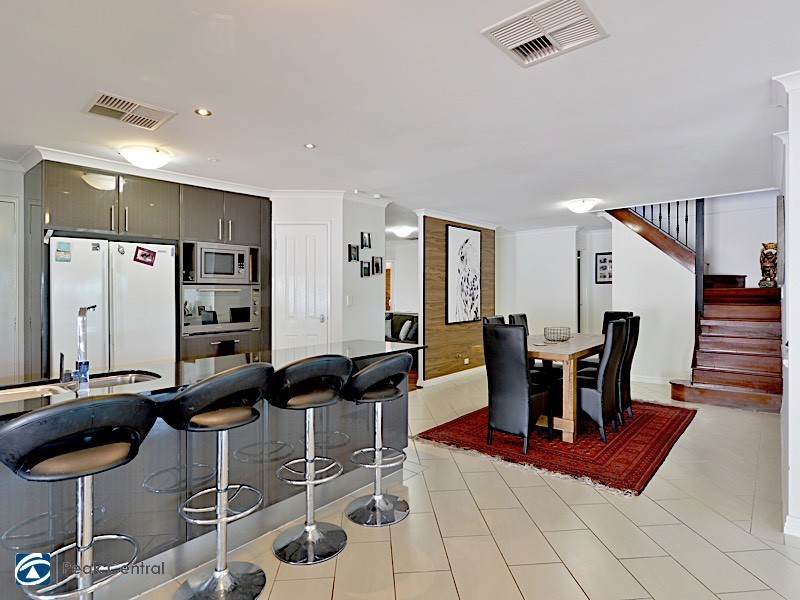 19 Minyon Circuit, Atwell WA 6164