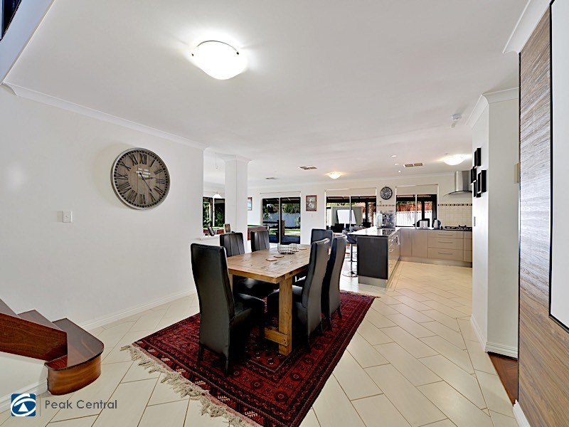 19 Minyon Circuit, Atwell WA 6164