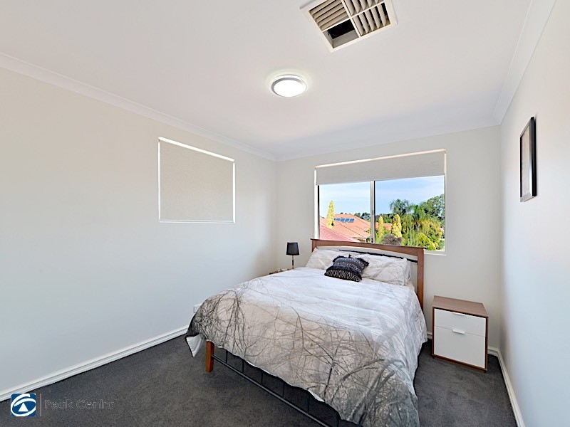 19 Minyon Circuit, Atwell WA 6164