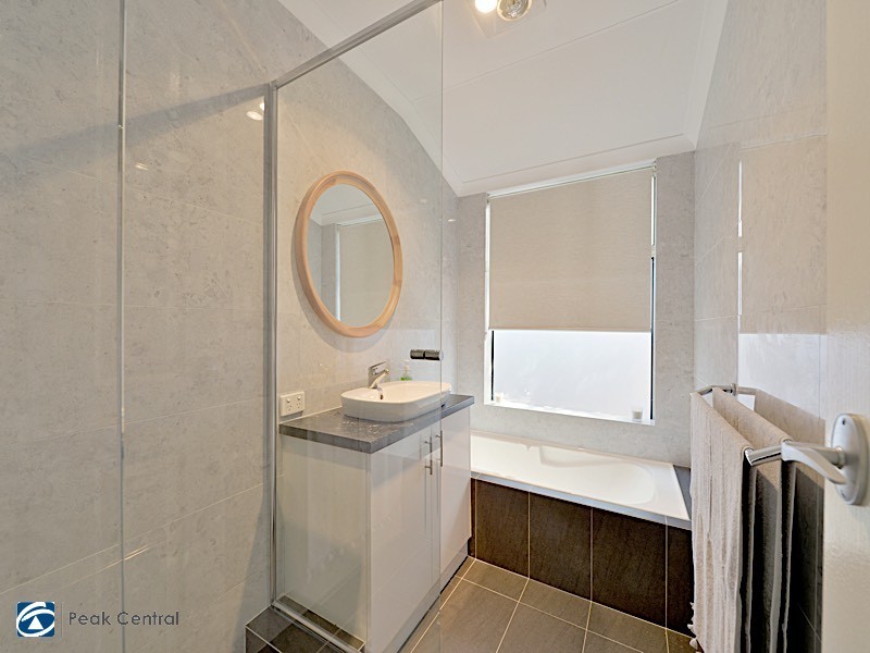 19 Minyon Circuit, Atwell WA 6164