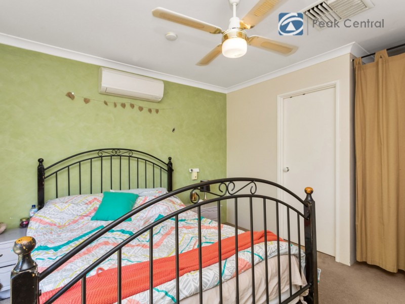 13 Jenniphur Court, Atwell WA 6164