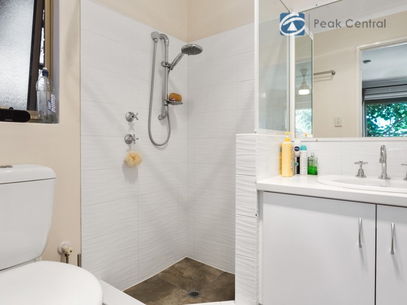 13 Jenniphur Court, Atwell WA 6164