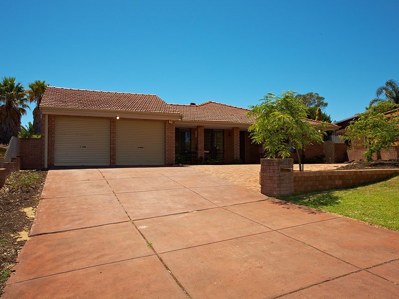 33 Needwell Road, Bibra Lake WA 6163