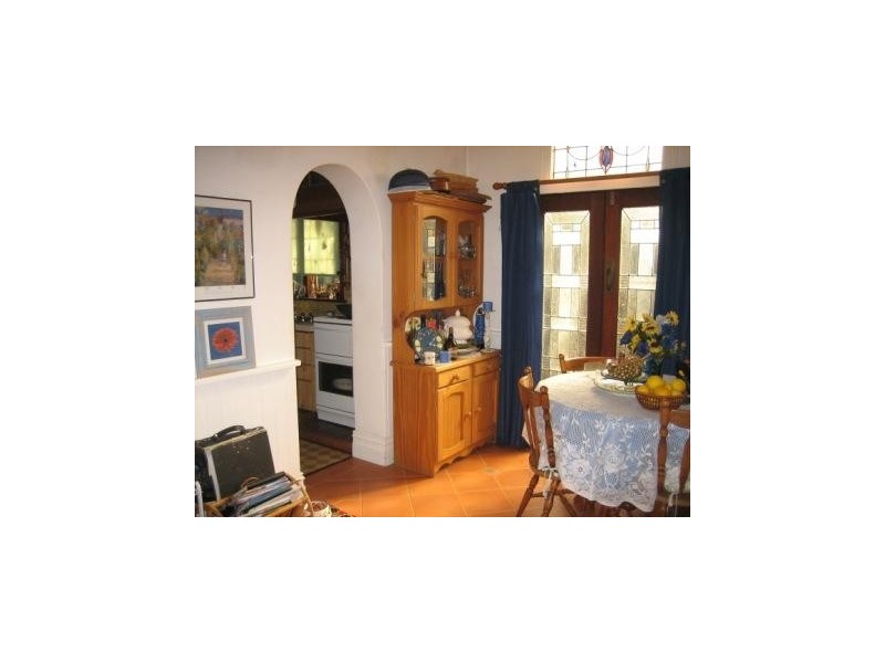 28 Redwood Crescent, Melville WA 6156