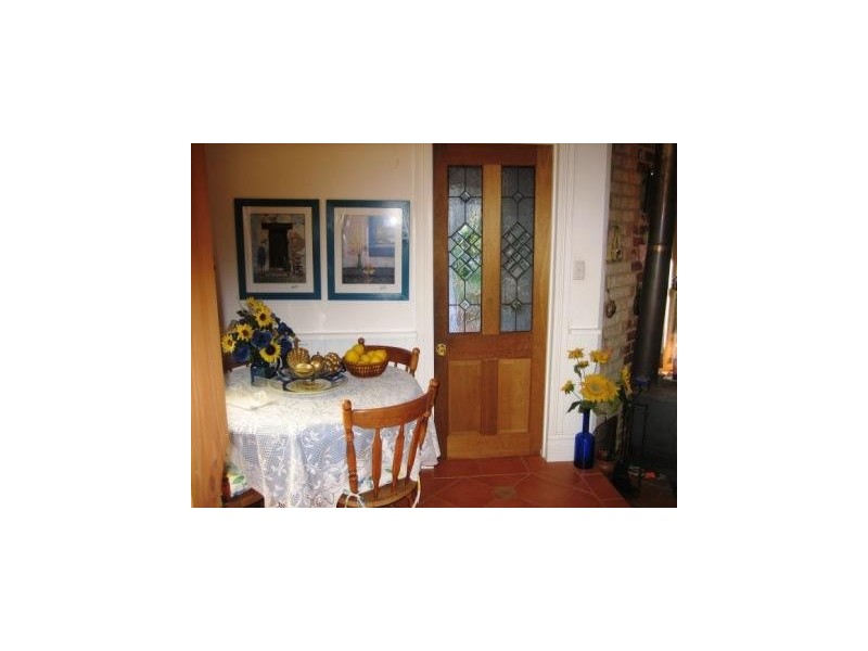 28 Redwood Crescent, Melville WA 6156