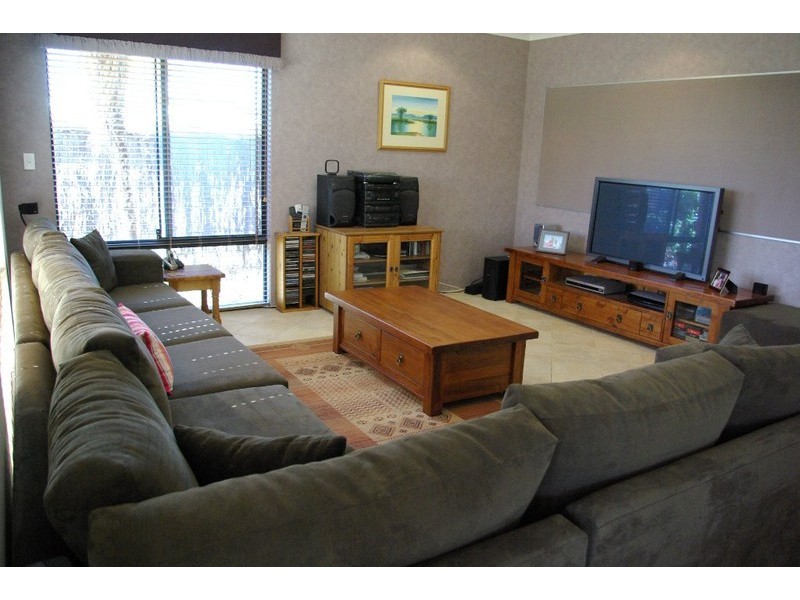10 Harvest Lakes Blvd, Atwell WA 6164
