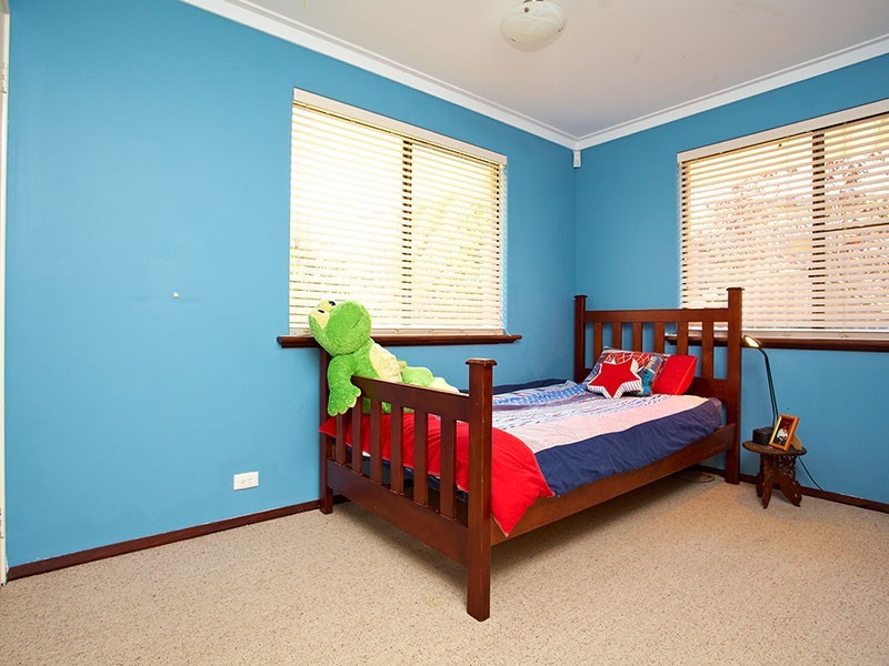 33 Needwell Street, Bibra Lake WA 6163