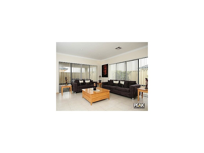 125  Aurora Drive, Atwell WA 6164