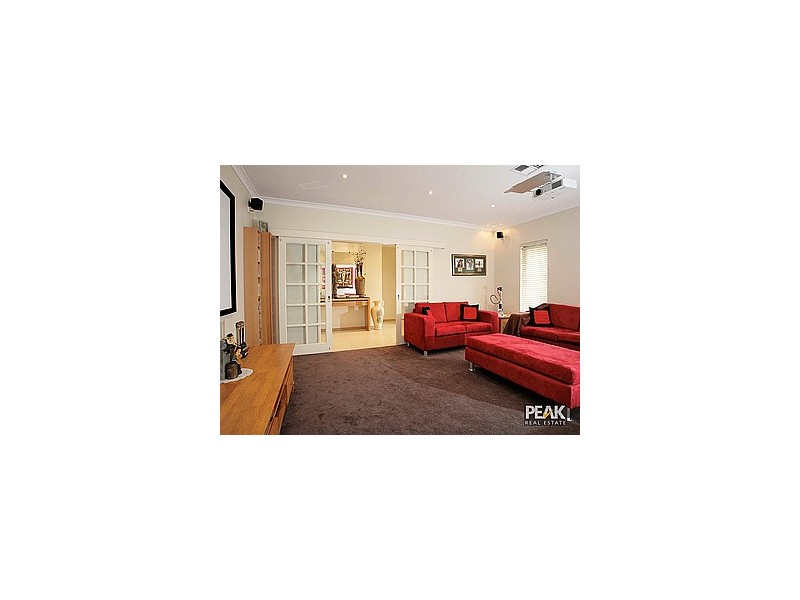 125  Aurora Drive, Atwell WA 6164