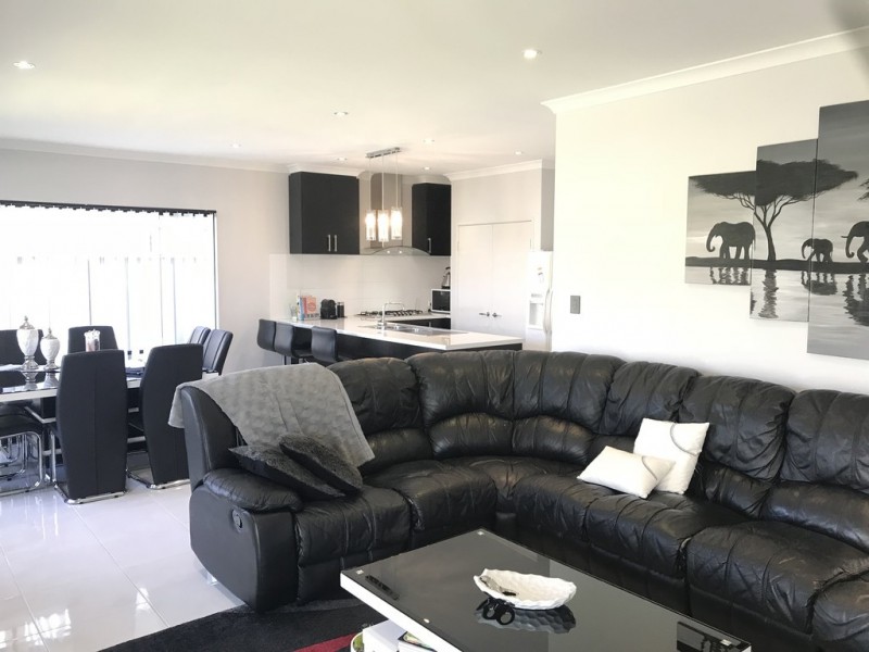 2/9 Poso Place, Atwell WA 6164
