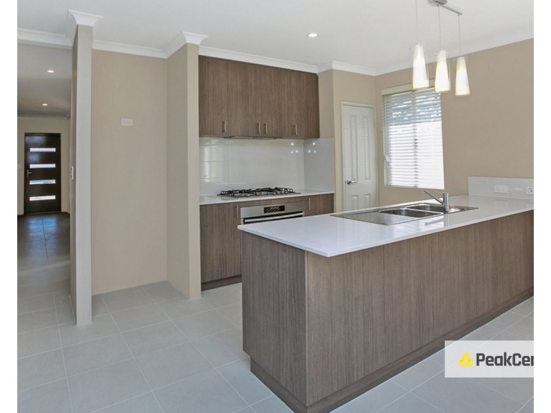 32 Needlewood Loop, Wandi WA 6167