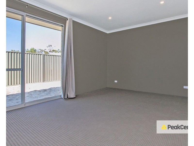 32 Needlewood Loop, Wandi WA 6167