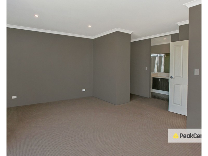 32 Needlewood Loop, Wandi WA 6167