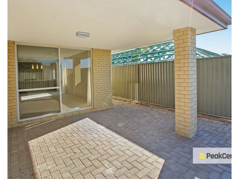 32 Needlewood Loop, Wandi WA 6167
