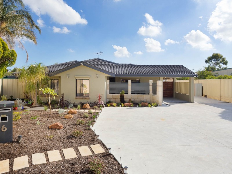 6 Waigen Place, South Lake WA 6164