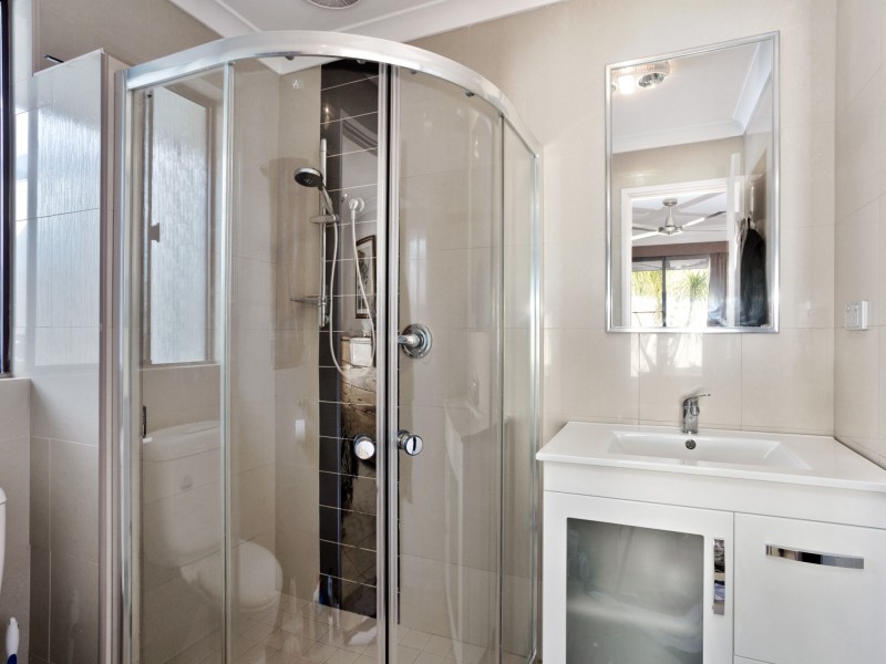 6 Waigen Place, South Lake WA 6164