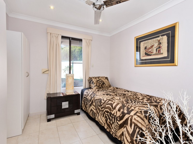 6 Waigen Place, South Lake WA 6164