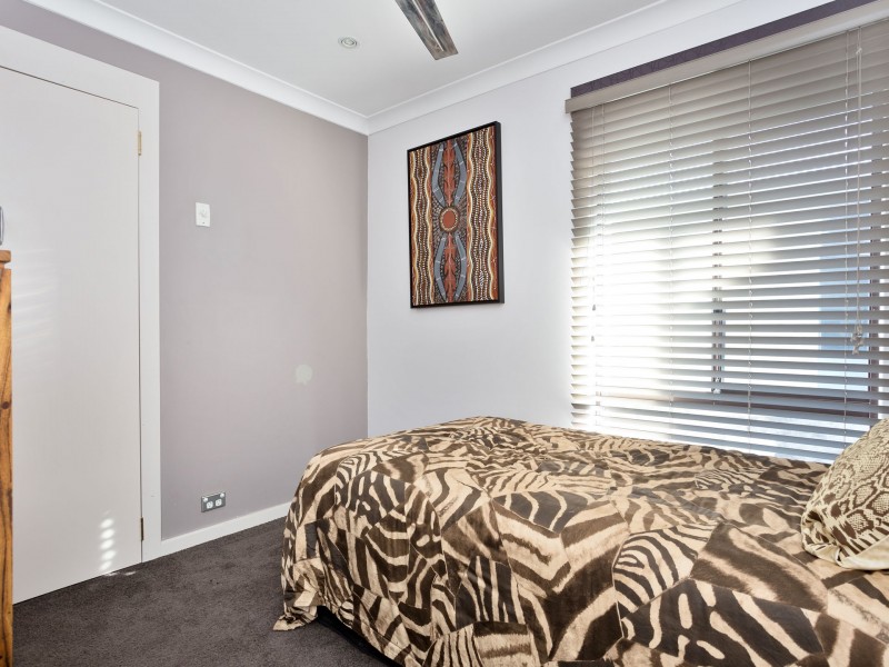 6 Waigen Place, South Lake WA 6164