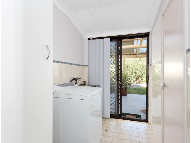 6 Waigen Place, South Lake WA 6164