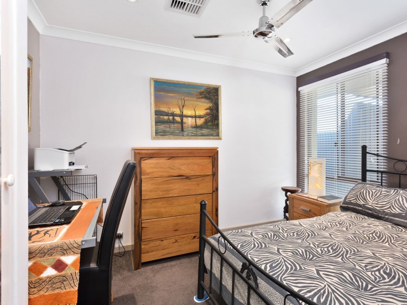 6 Waigen Place, South Lake WA 6164