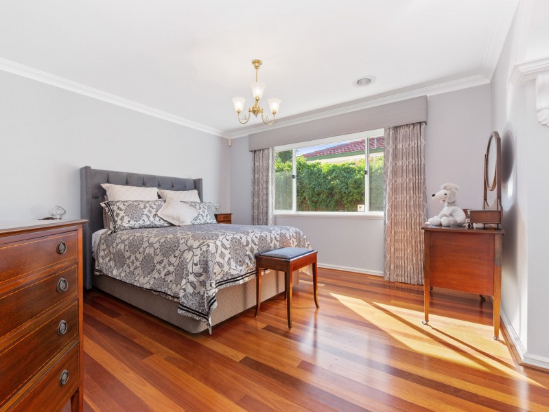 17 Glenmaggie Circuit, Success WA 6164