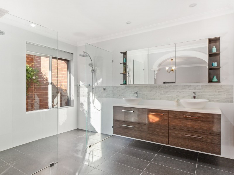 17 Glenmaggie Circuit, Success WA 6164