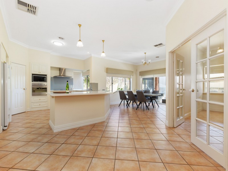 17 Glenmaggie Circuit, Success WA 6164