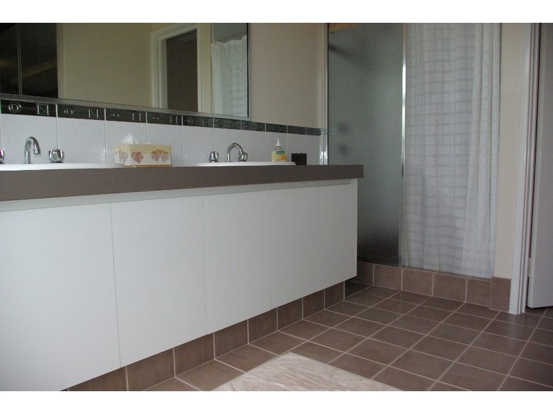 10 Bendee Drive, Atwell WA 6164