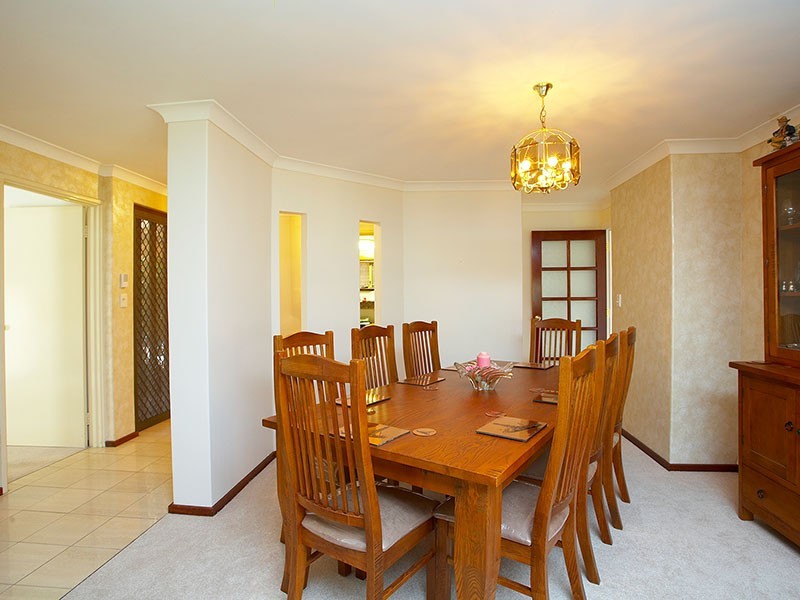 18 Ainsworth Loop, Booragoon WA 6154